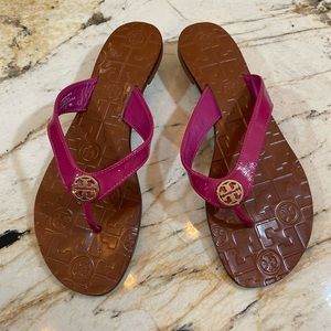 EUC Saffiano 2 Patent Leather Thongs - Pink